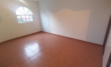 HERMOSA CASA CON EL MEJOR JARDIN EN OJO DE AGUA
