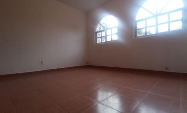 HERMOSA CASA CON EL MEJOR JARDIN EN OJO DE AGUA