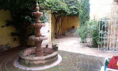 HERMOSA CASA CON EL MEJOR JARDIN EN OJO DE AGUA
