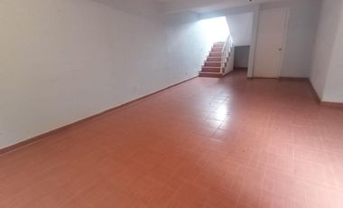 HERMOSA CASA CON EL MEJOR JARDIN EN OJO DE AGUA