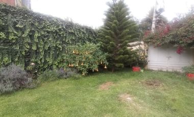 HERMOSA CASA CON EL MEJOR JARDIN EN OJO DE AGUA