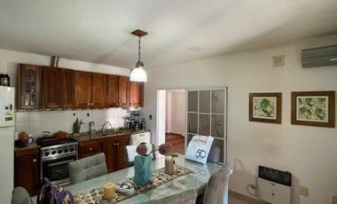 Se vende casa de 2 plantas en General Alvear Mendoza