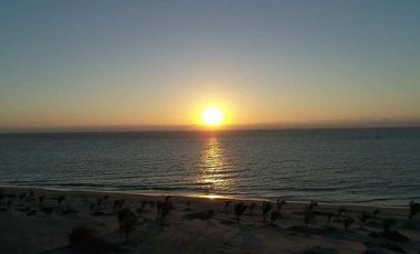 Se vende Lote de Playa en primera fila en esquina en El Ñuro