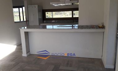Casa en Venta en la Primavera Golf, Lujan