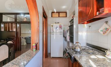 Venta Casa 5 Ambientes con Parrilla, Pileta y Cochera en Lomas de Zamora