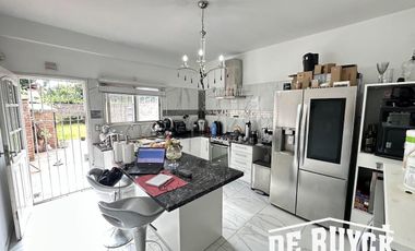 Triplex en Venta en Quilmes Oeste