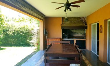 San Isidro Labrador | Venta | Casa de 3 dorm y dependencia