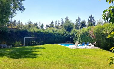 San Isidro Labrador | Venta | Casa de 3 dorm y dependencia
