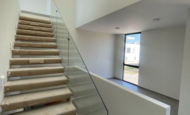 CASA EN VENTA EN COTO BOSQUETTO