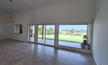 RBS. HERMOSA CASA EN EL CAMPO FINCAS EXCLUSIVAS, CARDALES.