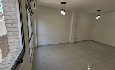 Depto 2 Amb. C/Balcón Excelente  Estado  en Ramos Mejia