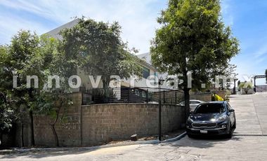 Puerta de Andalucía en Bosque Esmeralda