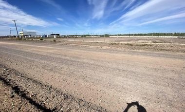 TERRENO 9000m2 PARQUE INDUSTRIAL CENTENARIO FRENTE AUTODROMO