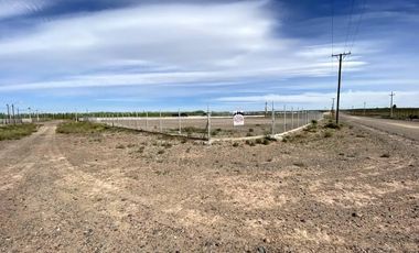 TERRENO 9000m2 PARQUE INDUSTRIAL CENTENARIO FRENTE AUTODROMO