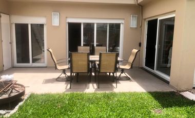 Casa en  Quilmes Residencial.