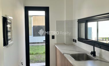 Casa en Alquiler Araucarias con 4 habitaciones en Puertos del Lagos