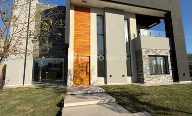 Casa en Alquiler Araucarias con 4 habitaciones en Puertos del Lagos