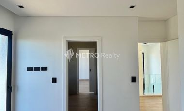 Casa en Alquiler Araucarias con 4 habitaciones en Puertos del Lagos