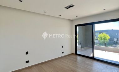 Casa en Alquiler Araucarias con 4 habitaciones en Puertos del Lagos