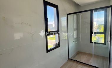 Casa en Alquiler Araucarias con 4 habitaciones en Puertos del Lagos