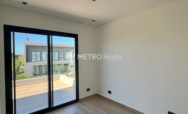 Casa en Alquiler Araucarias con 4 habitaciones en Puertos del Lagos