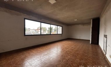 Casa de 6 ambientes con piscina y cochera en Don Bosco