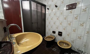 Casa de 6 ambientes con piscina y cochera en Don Bosco