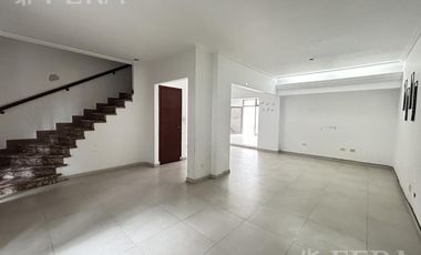 Casa de 6 ambientes con piscina y cochera en Don Bosco