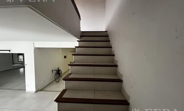 Casa de 6 ambientes con piscina y cochera en Don Bosco
