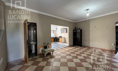 Casa en Berazategui en Venta de 5 ambientes. Apta credito.