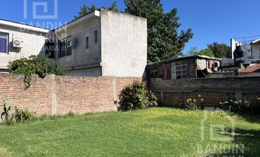 Casa en Berazategui en Venta de 5 ambientes. Apta credito.