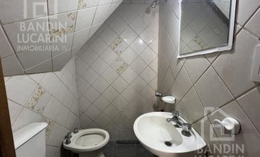 Casa en Berazategui en Venta de 5 ambientes. Apta credito.