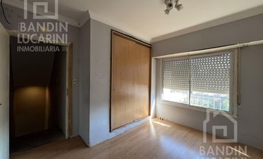Casa en Berazategui en Venta de 5 ambientes. Apta credito.