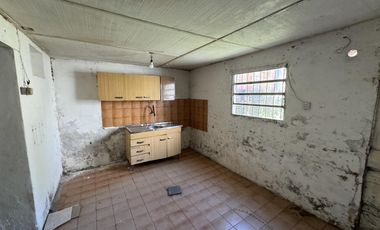 Galpón y casa en Fisherton