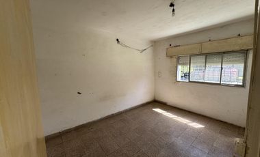 Galpón y casa en Fisherton