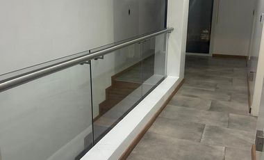Casa en alquiler con muebles,  Los Lagos, Nordelta
