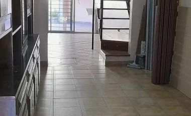 Casa  uso profesional/comercial