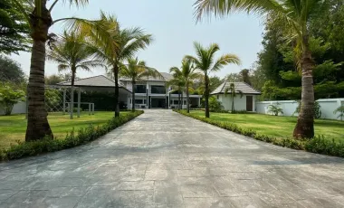 5 Bedroom Villa for sale in San Sai Luang, Chiang Mai