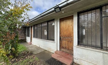 Se vende amplio sitio en calle Carrera