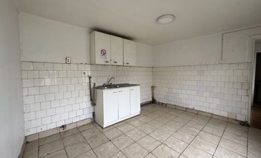 Se vende amplio sitio en calle Carrera