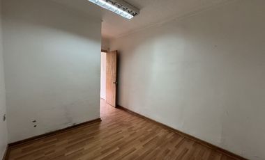 Se vende amplio sitio en calle Carrera