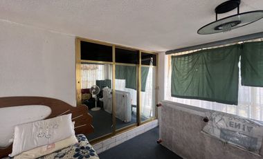 CASA EN VENTA MUY AMPLIA E ILUMINADA