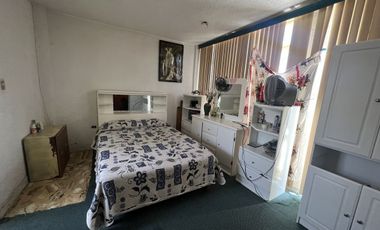 CASA EN VENTA MUY AMPLIA E ILUMINADA