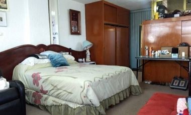 CASA EN VENTA MUY AMPLIA E ILUMINADA
