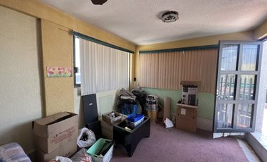 CASA EN VENTA MUY AMPLIA E ILUMINADA