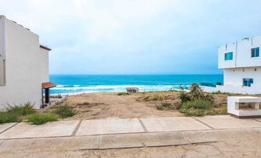 Exclusive beachfront lot in Baja