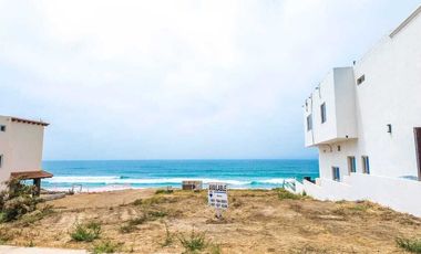Exclusive beachfront lot in Baja