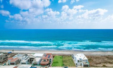 Exclusive beachfront lot in Baja