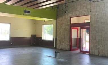 LOCAL COMERCIAL EN RENTA