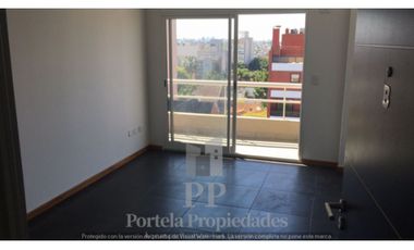 DEPTO DE 2 AMBIENTES EN CENTRO DE MORON